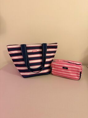 Scout “Daytripper Tote” & “3-Way Toiletry Bag”